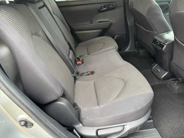 2024 Toyota Highlander LE SUV