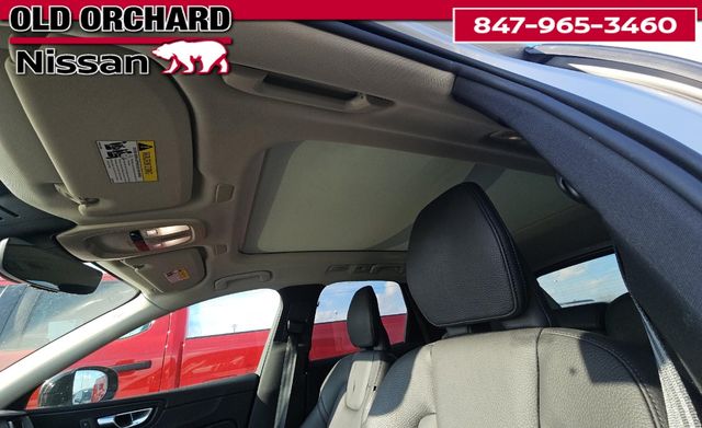 2025 Volvo XC60 B5 Plus SUV