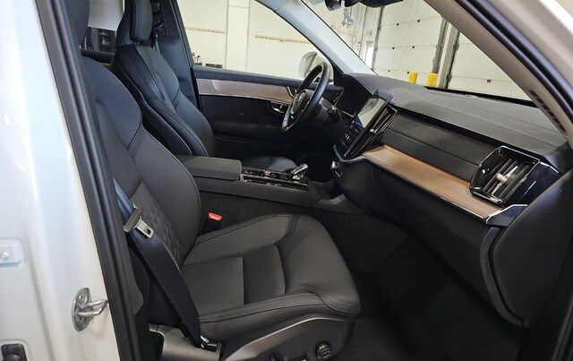 2025 Volvo XC90 B6 Plus 7-Seater SUV