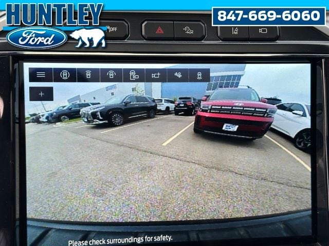 2022 Ford F-250 Lariat Truck Crew Cab