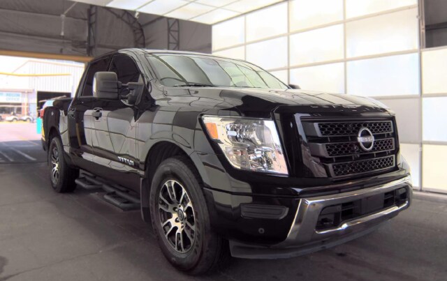 2024 Nissan Titan SV Truck Crew Cab