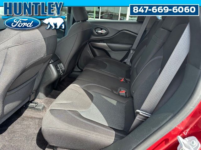 2019 Jeep Cherokee Latitude SUV