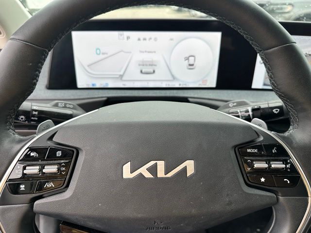 2024 Kia EV6 Light SUV