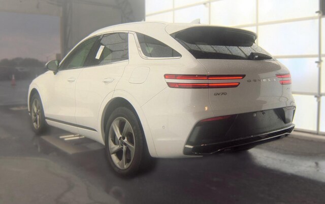 2026 Genesis GV70 2.5T Advanced SUV