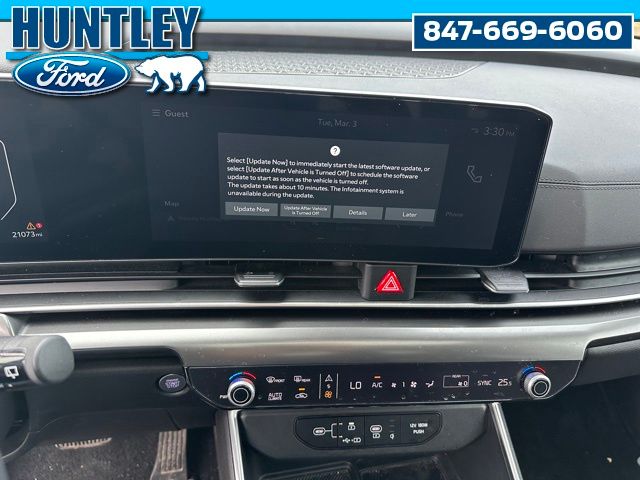 2025 Kia Carnival SX Van Passenger Van
