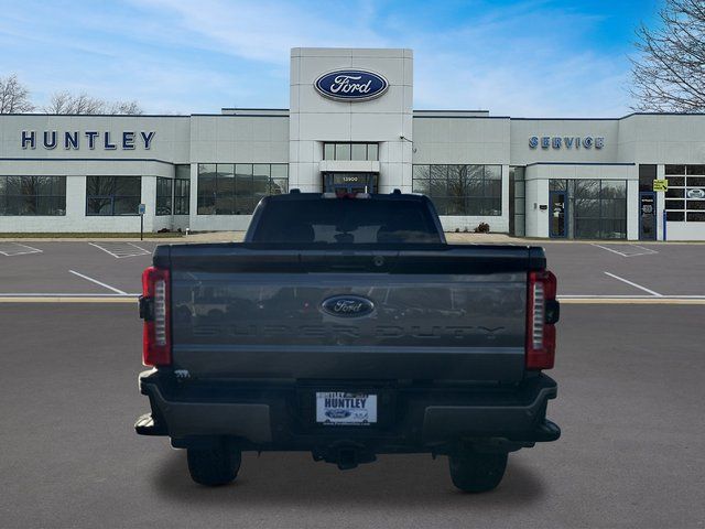 2023 Ford F-250 XLT Truck Crew Cab