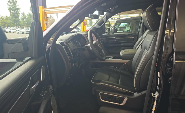 2025 Ram 1500 Laramie Truck Crew Cab