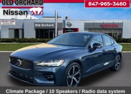 2024 Volvo S60 B5 Core Dark Theme Sedan