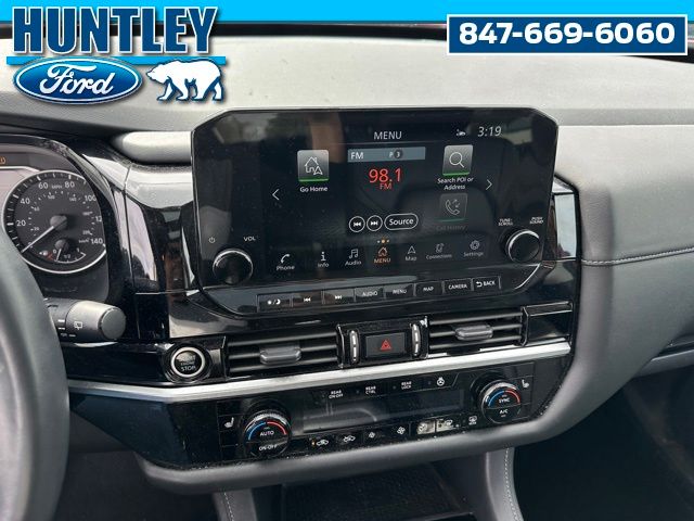 2023 Nissan Pathfinder SL SUV