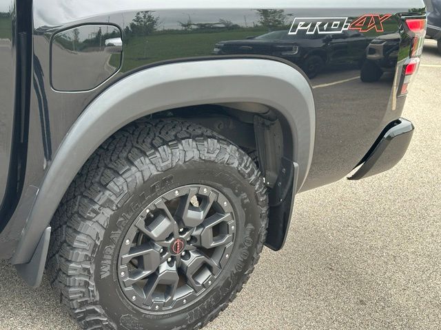2022 Nissan Frontier PRO-4X Truck Crew Cab
