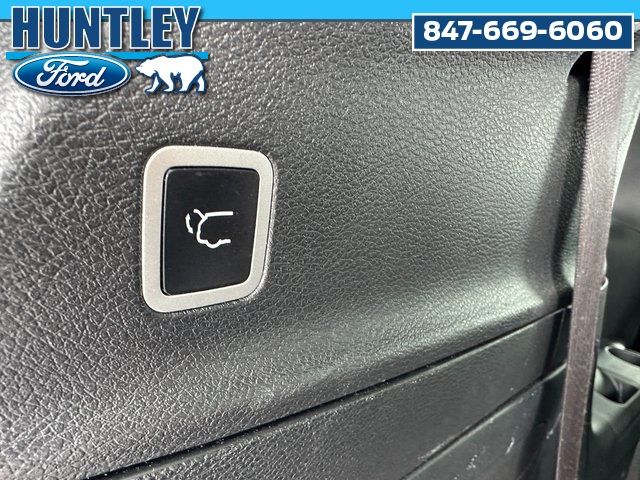 2024 Chrysler Pacifica Plug-In Hybrid Select Van Passenger Van