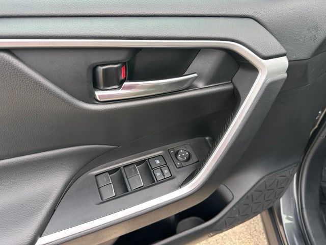 2022 Toyota RAV4 Hybrid XLE SUV