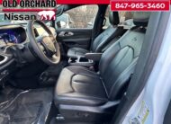 2024 Chrysler Pacifica Plug-In Hybrid Select Van Passenger Van
