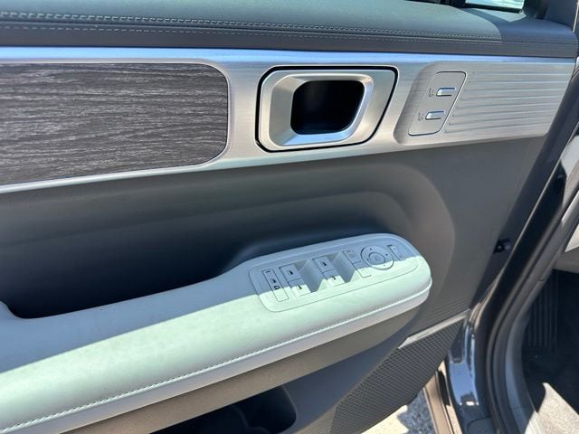 2025 Hyundai Santa Fe Hybrid Limited SUV