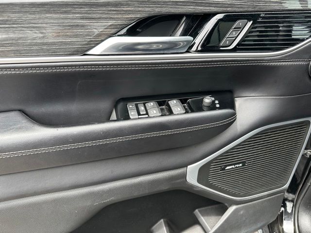 2022 Jeep Wagoneer Series III SUV