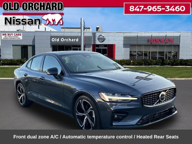 2024 Volvo S60 B5 Core Dark Theme Sedan
