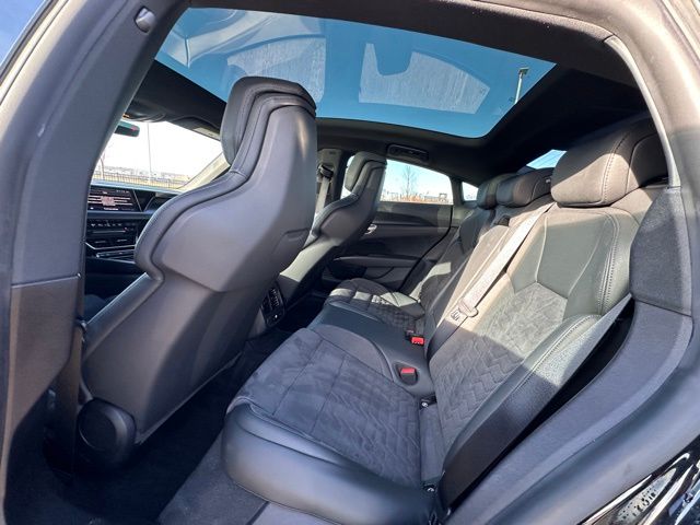 2022 Audi e-tron GT Premium Plus Sedan