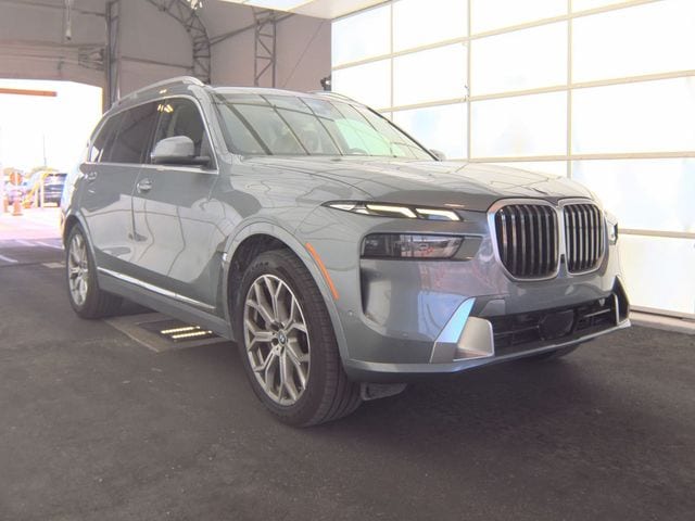 2025 BMW X7 xDrive40i SUV