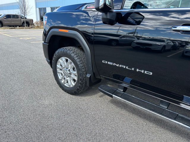 2020 GMC Sierra 2500HD Denali Truck Crew Cab