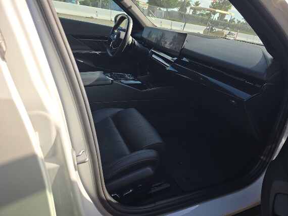 2024 BMW 530i 530i xDrive Sedan