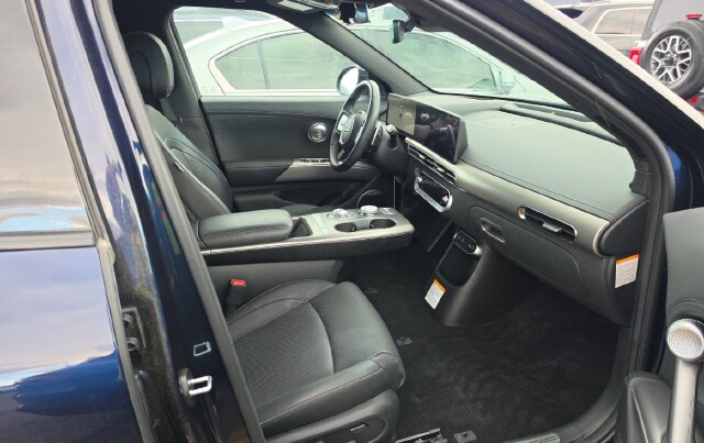 2025 Genesis GV60 Advanced SUV