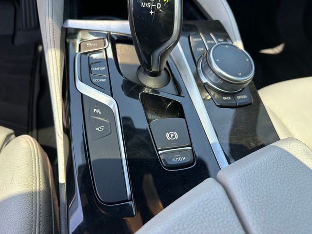 2017 BMW 540i 540i xDrive Sedan