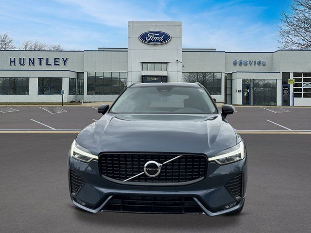 2025 Volvo XC60 B5 Core SUV