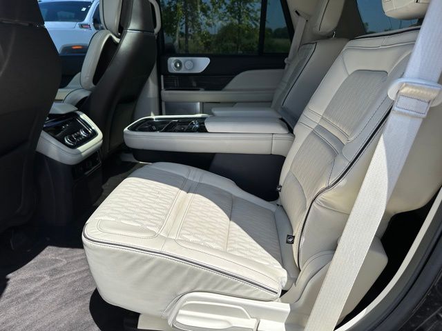 2021 Lincoln Navigator Black Label SUV