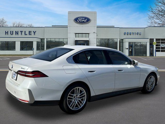 2024 BMW 530i 530i xDrive Sedan