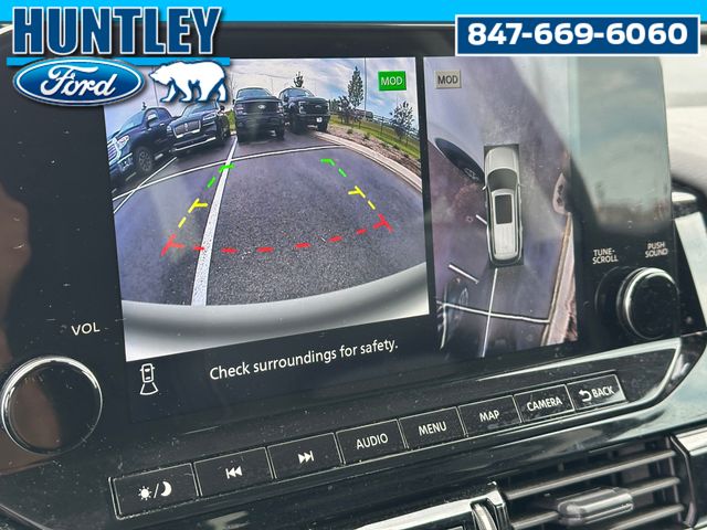 2023 Nissan Pathfinder SL SUV