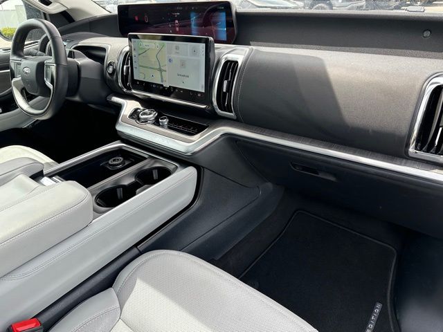 2025 Ford Expedition Platinum SUV