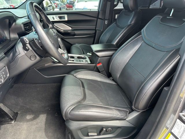 2022 Ford Explorer ST SUV