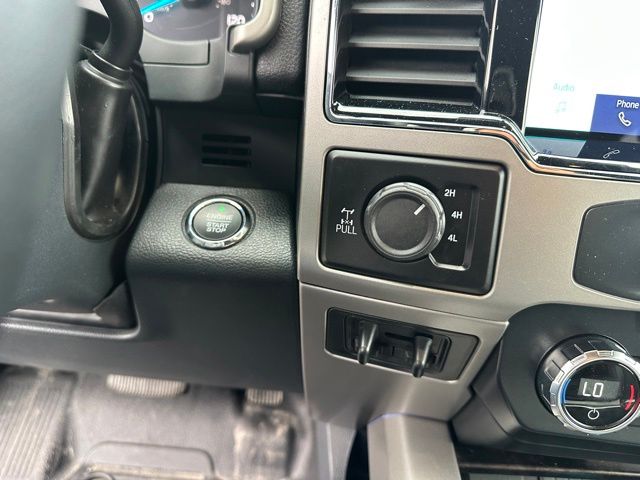 2022 Ford F-250 Lariat Truck Crew Cab
