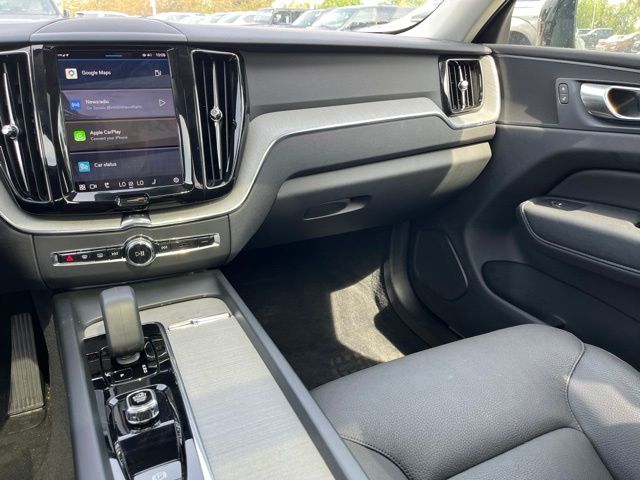 2025 Volvo XC60 B5 Plus SUV
