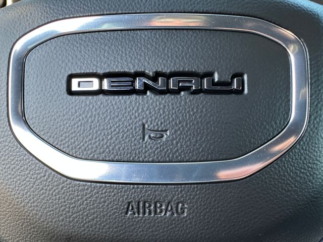 2023 GMC Yukon Denali Ultimate SUV
