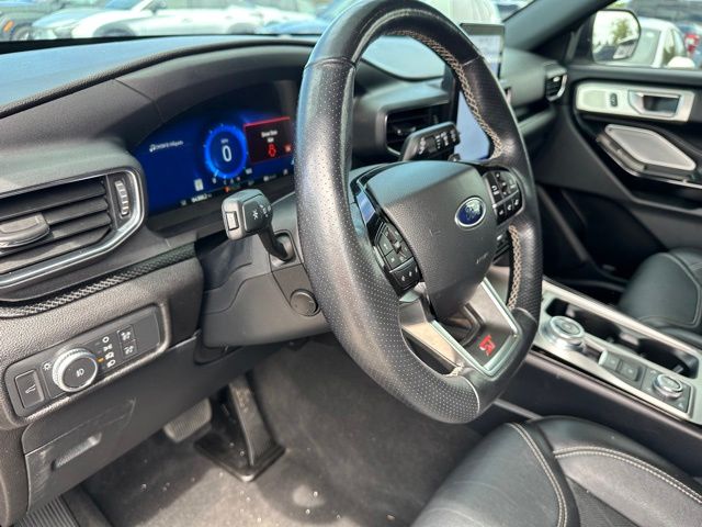 2022 Ford Explorer ST SUV