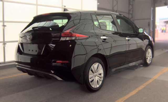 2025 Nissan LEAF S Hatchback