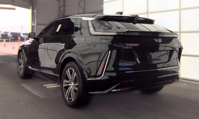 2024 CADILLAC LYRIQ Luxury SUV