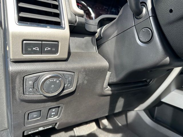 2021 Ford F-250 Lariat Truck Crew Cab