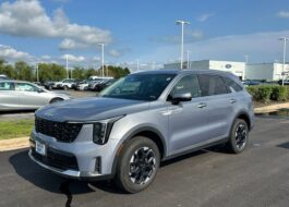2025 Kia Sorento S SUV