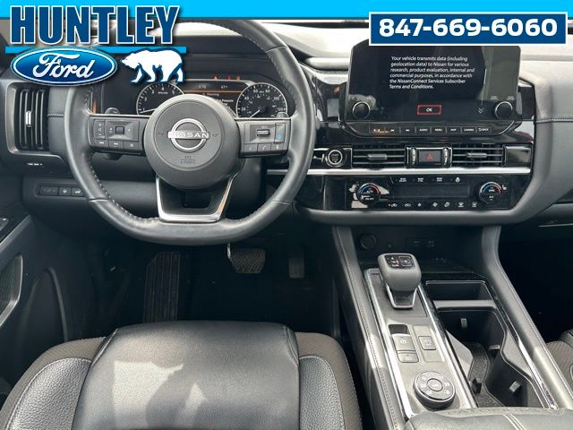 2023 Nissan Pathfinder SL SUV