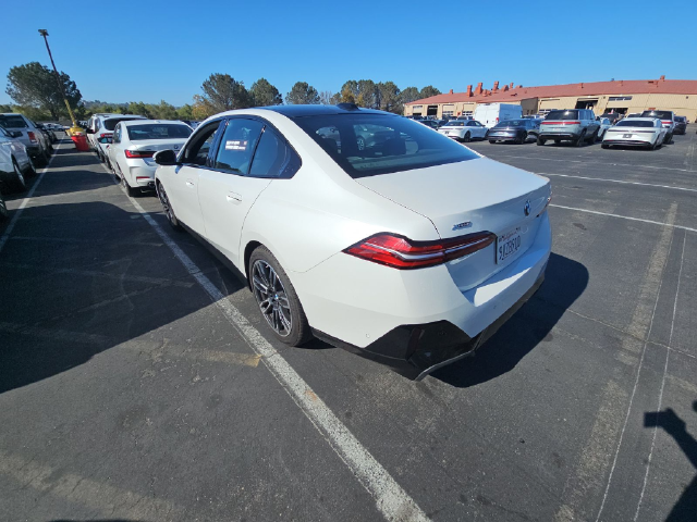 2026 BMW 530i 530i xDrive Sedan