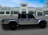 2022 Jeep Gladiator Willys Truck Crew Cab