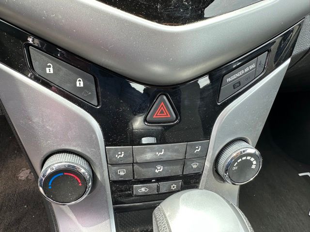 2014 Chevrolet Cruze LS Sedan