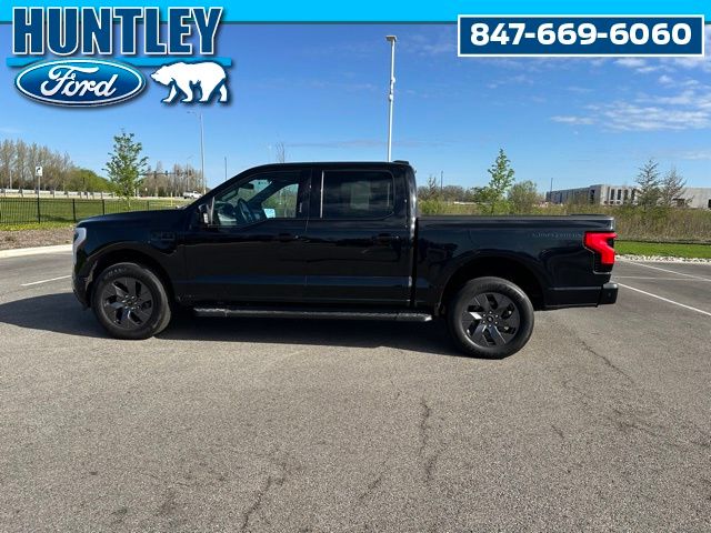 2023 Ford F-150 Lightning Lariat Truck SuperCrew Cab