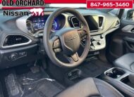 2024 Chrysler Pacifica Plug-In Hybrid Select Van Passenger Van