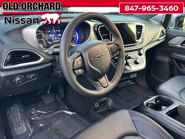 2024 Chrysler Pacifica Plug-In Hybrid Select Van Passenger Van
