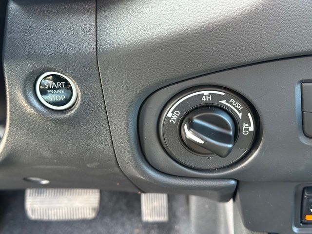 2024 Nissan Frontier SL Truck Crew Cab