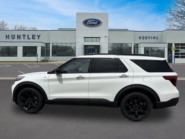 2023 Ford Explorer ST-Line SUV