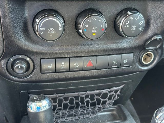 2015 Jeep Wrangler Unlimited Unlimited Sahara SUV